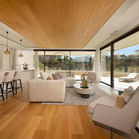 Luxury 3br In South Residences Huge Terrace Higueron Appartement *